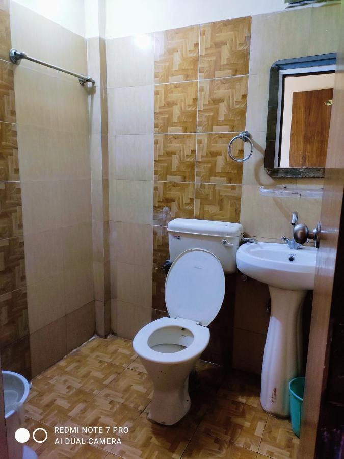 Castle View Hotel Мусори Екстериор снимка