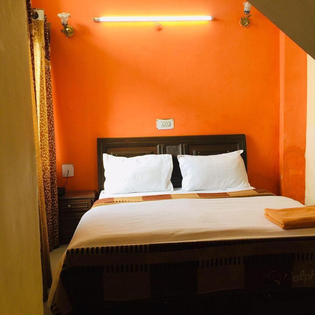 Castle View Hotel Мусори Екстериор снимка