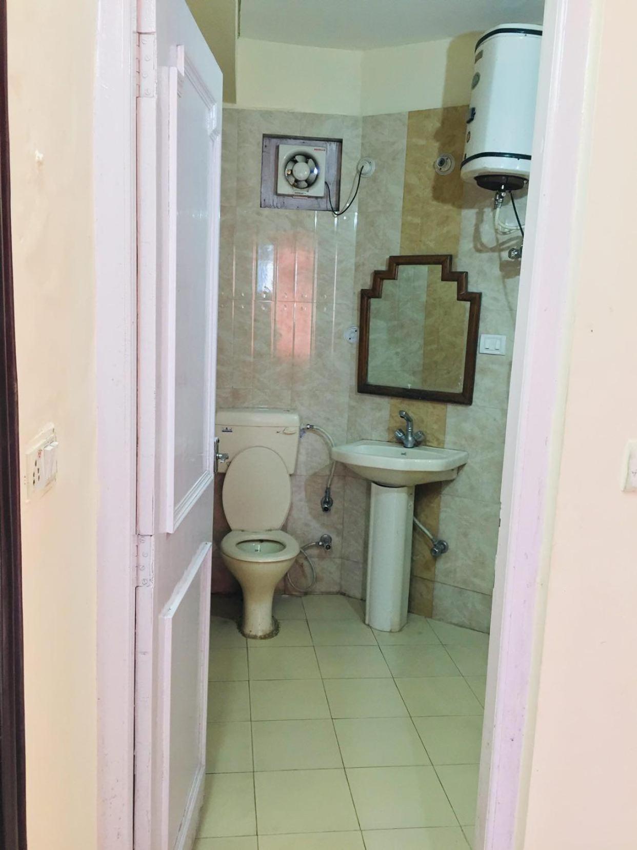 Castle View Hotel Мусори Екстериор снимка