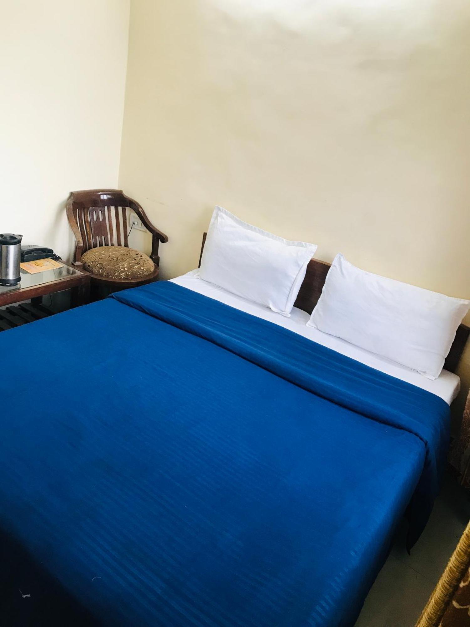 Castle View Hotel Мусори Екстериор снимка